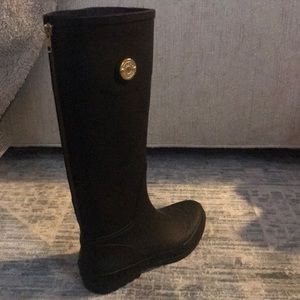 Tommy Hilfiger Matte Black Rubber Rain Boots
